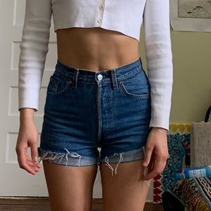 Levi’s cut off shorts